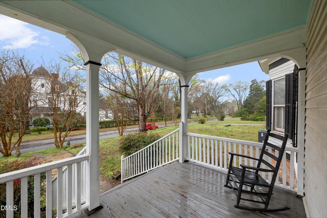 401 N Main Street, Louisburg, NC 27549