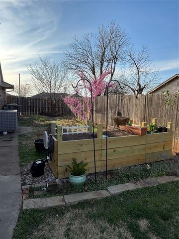 9620 Nichols Road, The Village, OK 73120