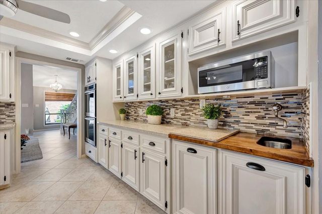 1810 Barleton Way, Houston, TX 77058