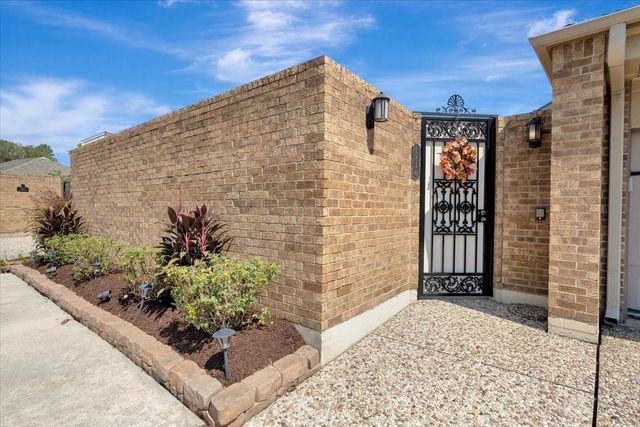 1810 Barleton Way, Houston, TX 77058