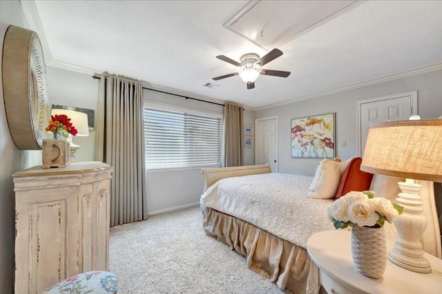 1810 Barleton Way, Houston, TX 77058