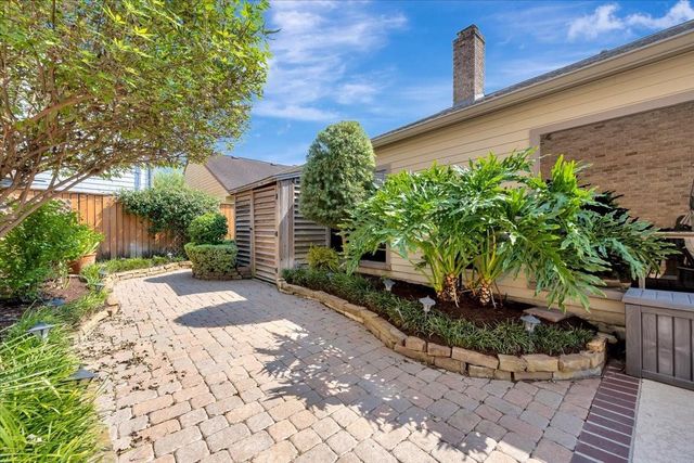1810 Barleton Way, Houston, TX 77058