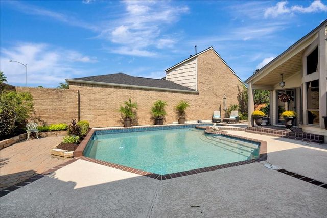 1810 Barleton Way, Houston, TX 77058