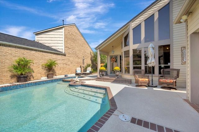 1810 Barleton Way, Houston, TX 77058