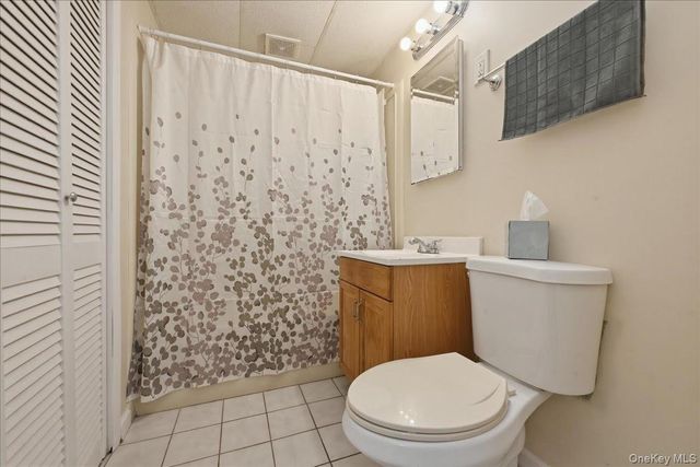 113 Hickory Lane, Levittown, NY 11756