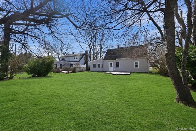 113 Hickory Lane, Levittown, NY 11756