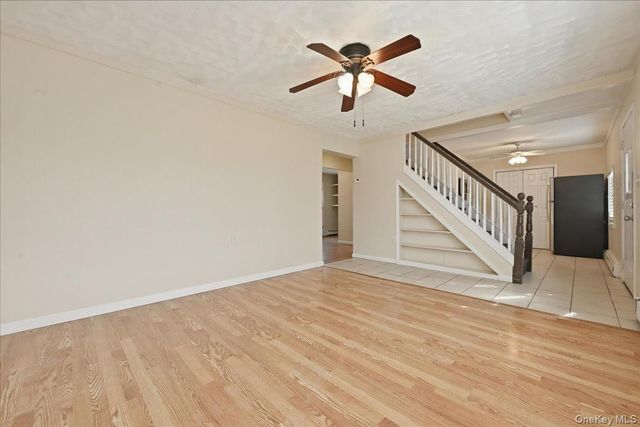 113 Hickory Lane, Levittown, NY 11756