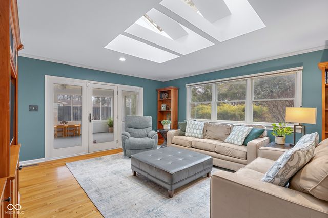 4123 N Riverside Drive, Columbus, IN 47203