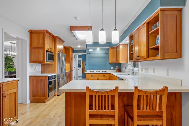 4123 N Riverside Drive, Columbus, IN 47203