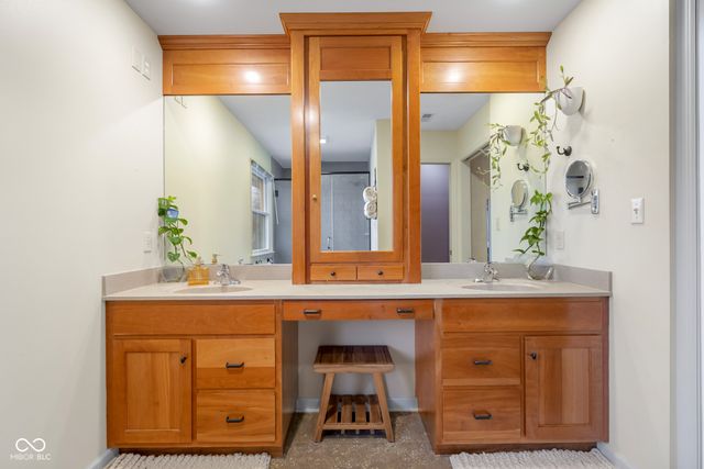 4123 N Riverside Drive, Columbus, IN 47203