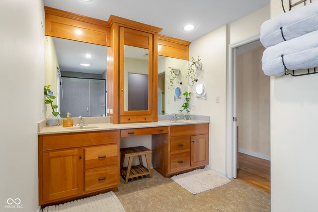 4123 N Riverside Drive, Columbus, IN 47203