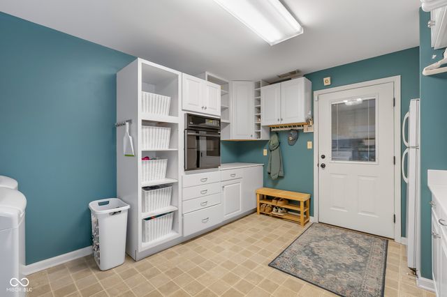 4123 N Riverside Drive, Columbus, IN 47203