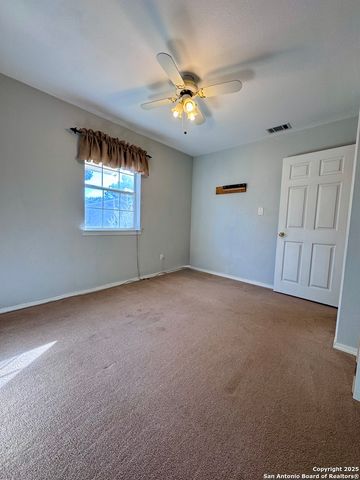 745 Trail Crest, Canyon Lake, TX 78133