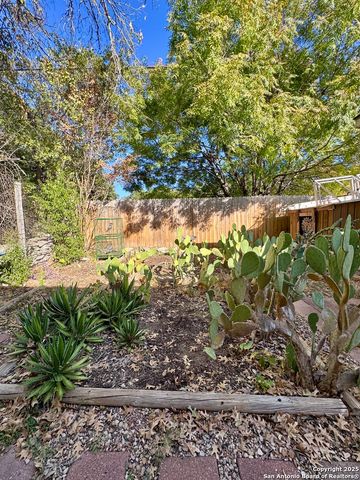 745 Trail Crest, Canyon Lake, TX 78133