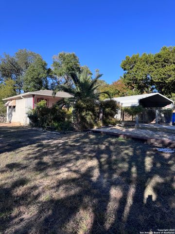 745 Trail Crest, Canyon Lake, TX 78133