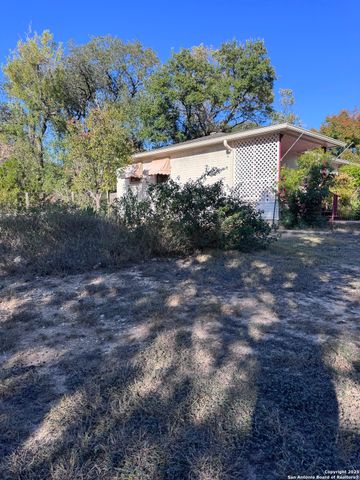 745 Trail Crest, Canyon Lake, TX 78133
