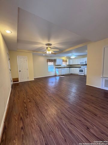 745 Trail Crest, Canyon Lake, TX 78133