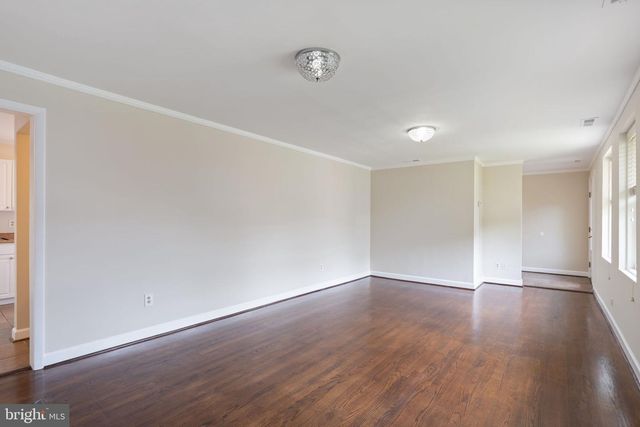 2311 N DINWIDDIE ST, Arlington, VA 22207