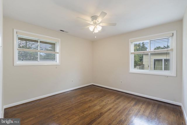 2311 N DINWIDDIE ST, Arlington, VA 22207