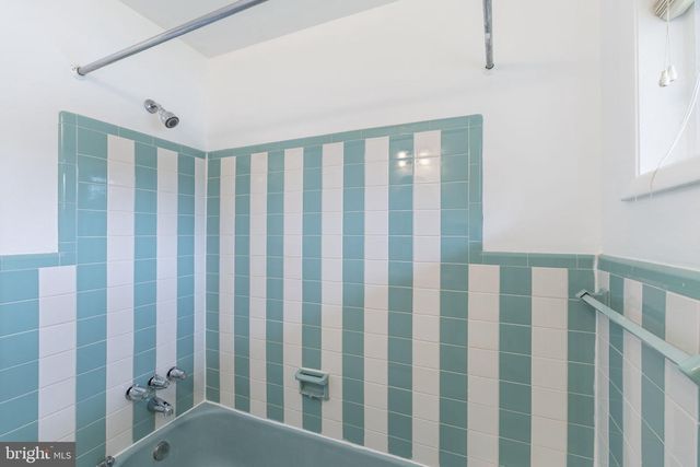 2311 N DINWIDDIE ST, Arlington, VA 22207
