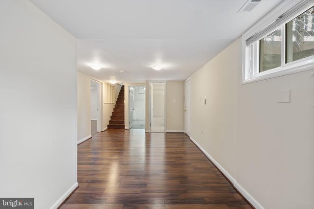 2311 N DINWIDDIE ST, Arlington, VA 22207