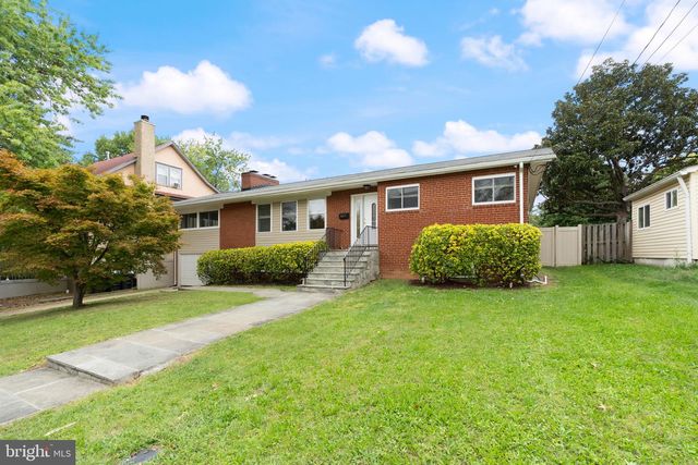 2311 N DINWIDDIE ST, Arlington, VA 22207