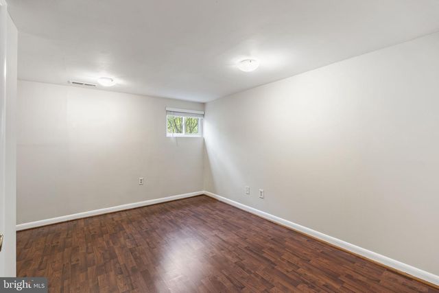 2311 N DINWIDDIE ST, Arlington, VA 22207