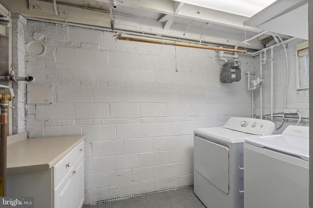 2311 N DINWIDDIE ST, Arlington, VA 22207