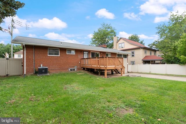 2311 N DINWIDDIE ST, Arlington, VA 22207