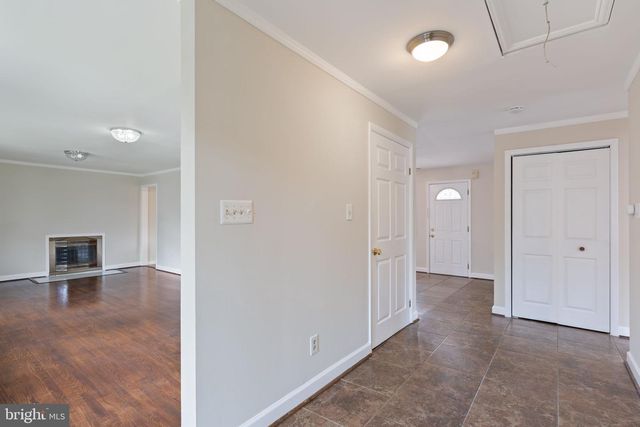2311 N DINWIDDIE ST, Arlington, VA 22207