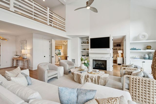 913 Paul Revere Drive, Charleston, SC 29412