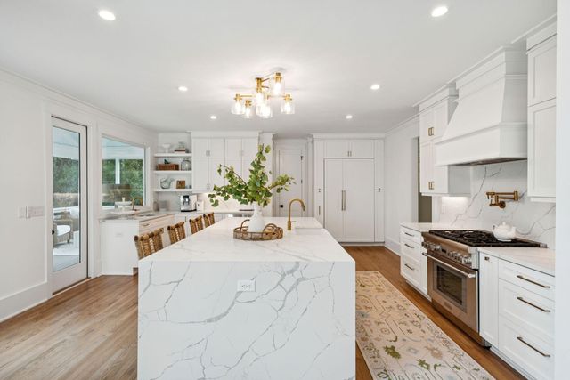 913 Paul Revere Drive, Charleston, SC 29412