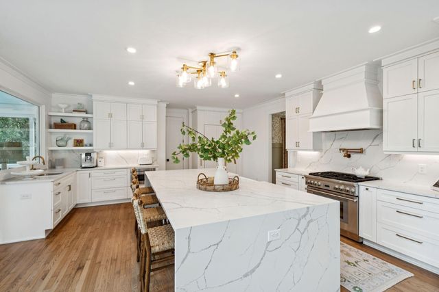 913 Paul Revere Drive, Charleston, SC 29412