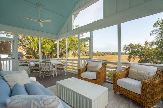 913 Paul Revere Drive, Charleston, SC 29412