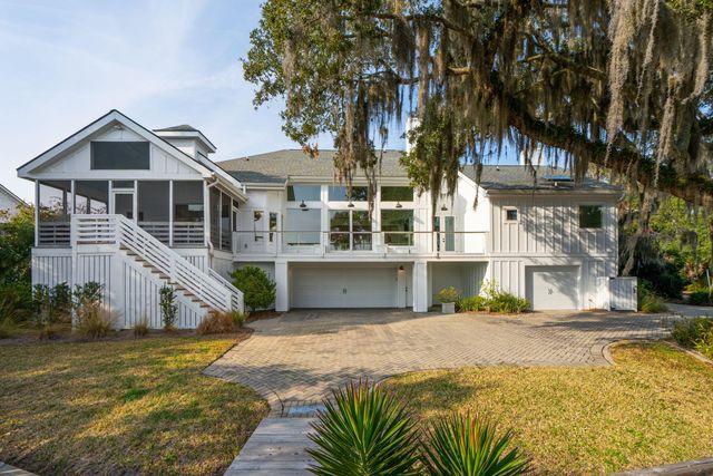 913 Paul Revere Drive, Charleston, SC 29412