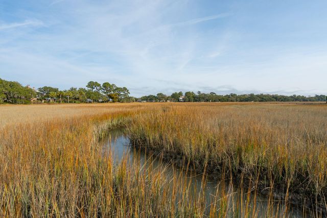 913 Paul Revere Drive, Charleston, SC 29412