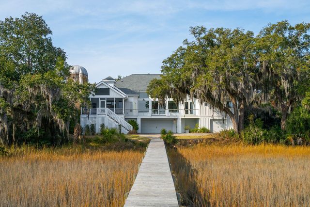 913 Paul Revere Drive, Charleston, SC 29412