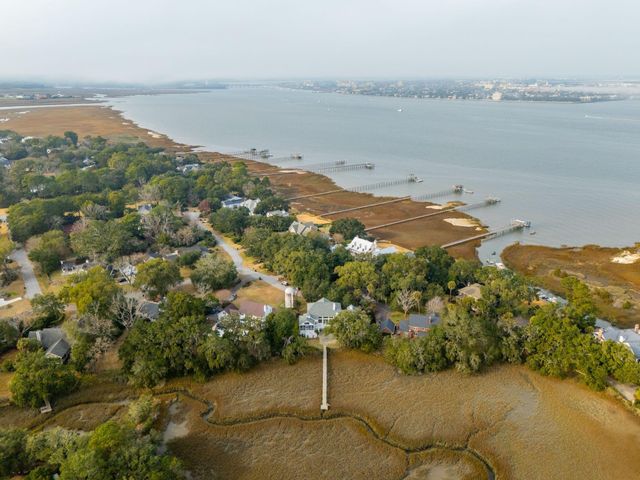 913 Paul Revere Drive, Charleston, SC 29412