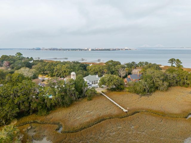 913 Paul Revere Drive, Charleston, SC 29412