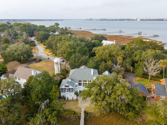 913 Paul Revere Drive, Charleston, SC 29412