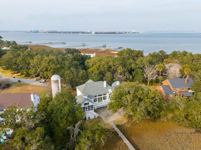 913 Paul Revere Drive, Charleston, SC 29412
