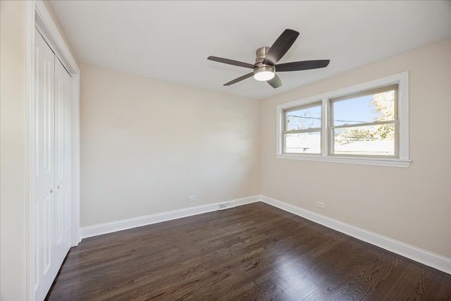 5504 Oak Center Drive, Oak Lawn, IL 60453