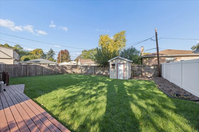 5504 Oak Center Drive, Oak Lawn, IL 60453
