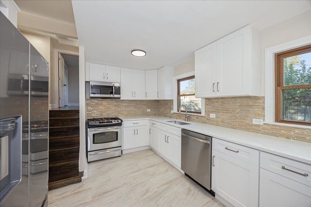 5504 Oak Center Drive, Oak Lawn, IL 60453