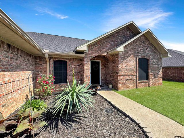 619 Winchester Dr., Chandler, TX 75758