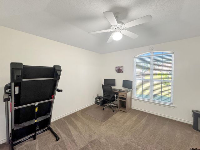 619 Winchester Dr., Chandler, TX 75758