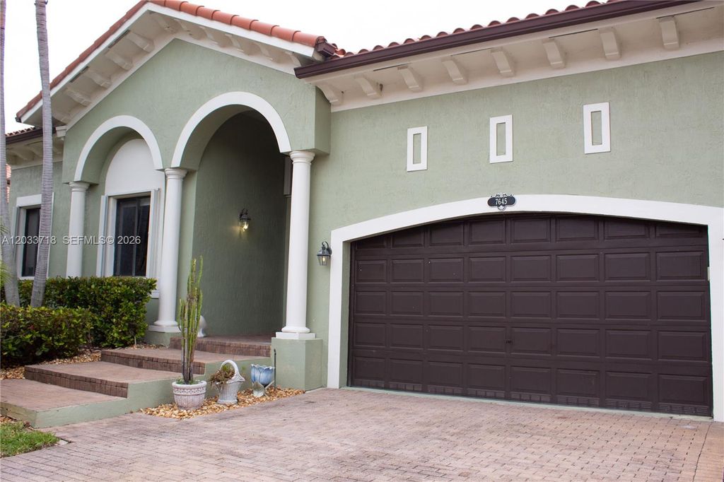 7645 SW 193rd Lane, Cutler Bay, FL 33157