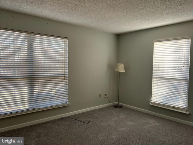58 IROQUOIS DRIVE, Galloway, NJ 08205