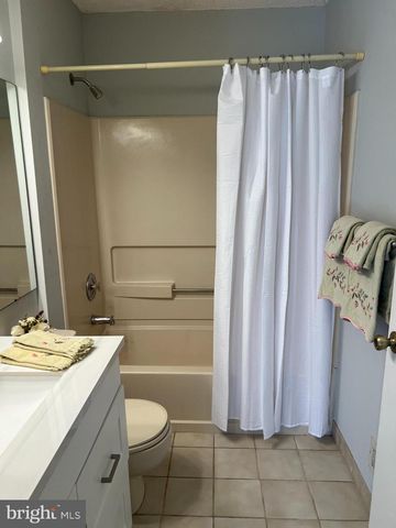 58 IROQUOIS DRIVE, Galloway, NJ 08205