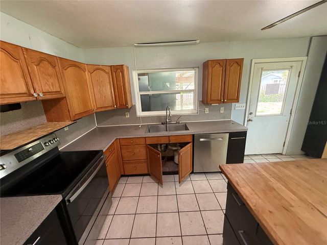 3721 36TH AVENUE E, Palmetto, FL 34221